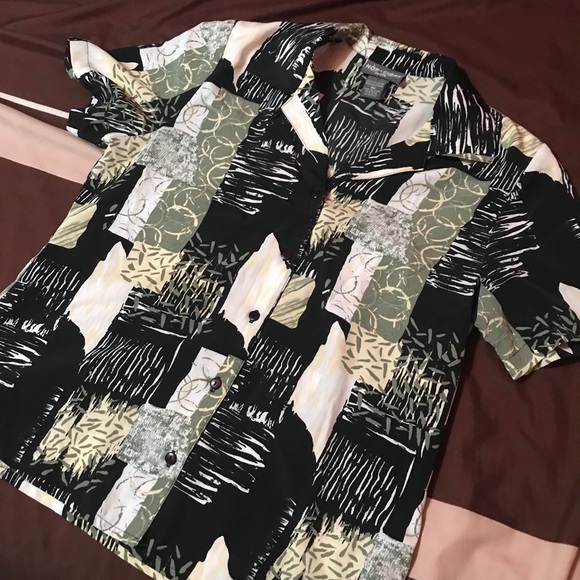 Button down - Picture 3 of 5